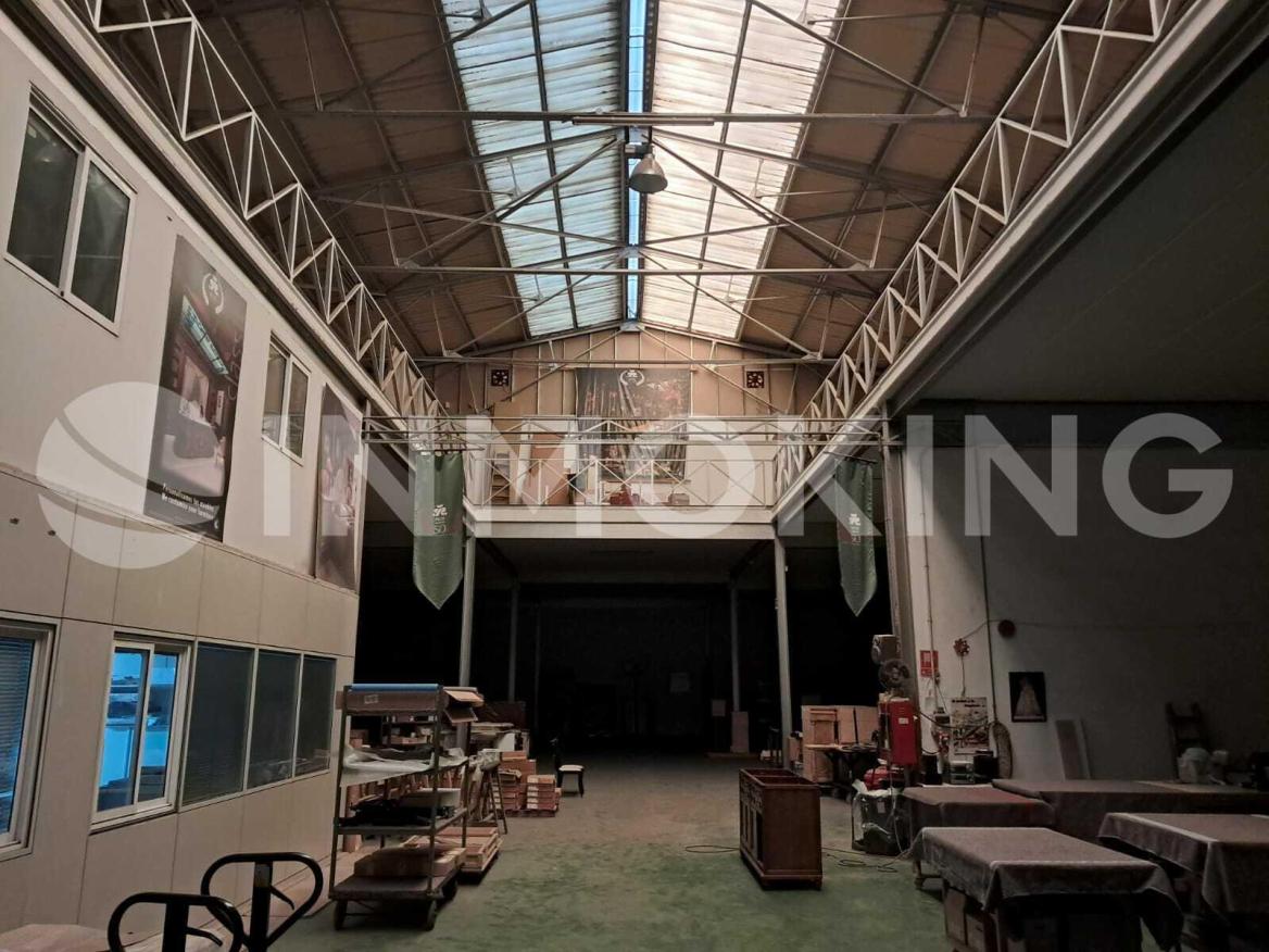 Foto de la propiedad Nave industrial con edificio corporativo en Silla